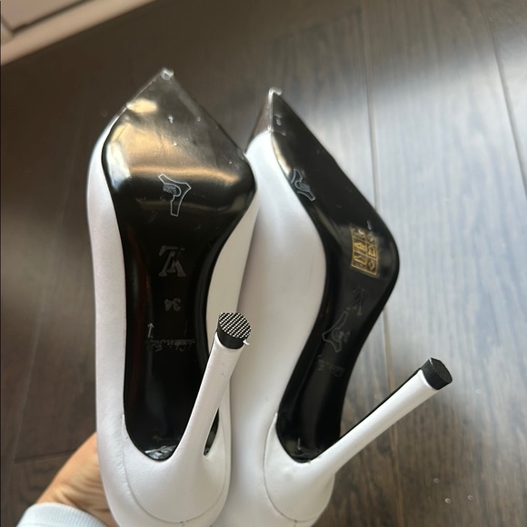 White heels, pointed pump 34 BNWT - Picture 5 of 5